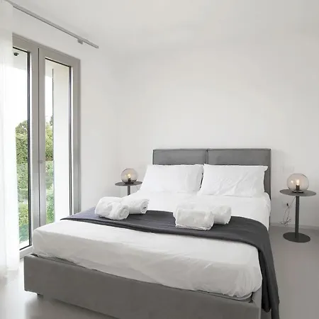 Apartment Baseventuno 4 Bilocale Sirmione
