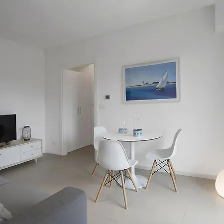 Baseventuno 4 Bilocale Apartment Sirmione