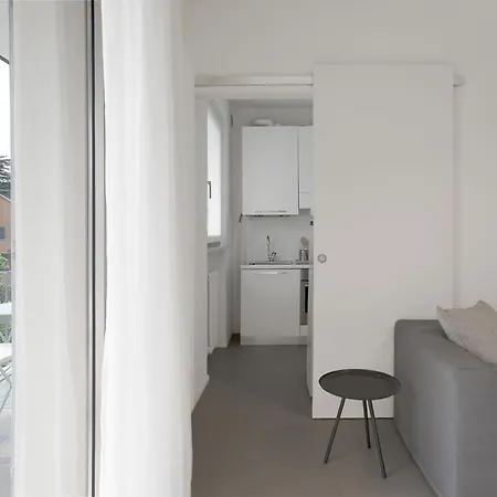 Baseventuno 4 Bilocale 아파트 시르미오네